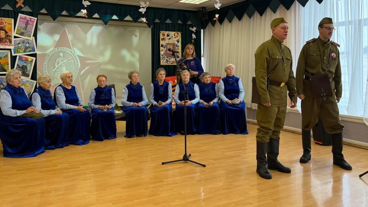 В Никеле появилась уникальная &quot;Серебряная агитбригада&quot;